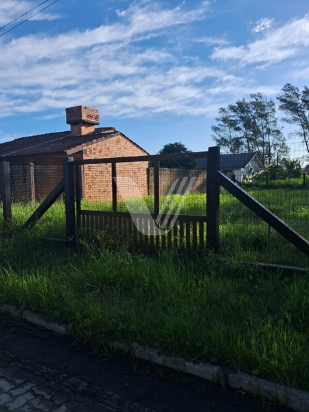 Ótimo terreno com 300m2, frente mar, de esquina em Noiva do Mar: 2ª foto da galeria de imagens do imóvel