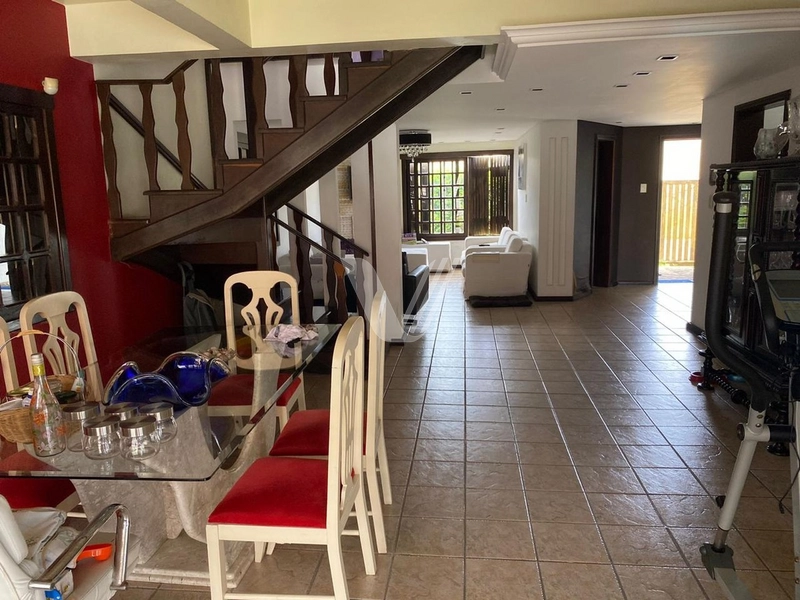 Baixou para R$ 990.000!!Ótimo sobrado em Tramandai 3 dorm.com piscina: 4ª foto da galeria de imagens do imóvel