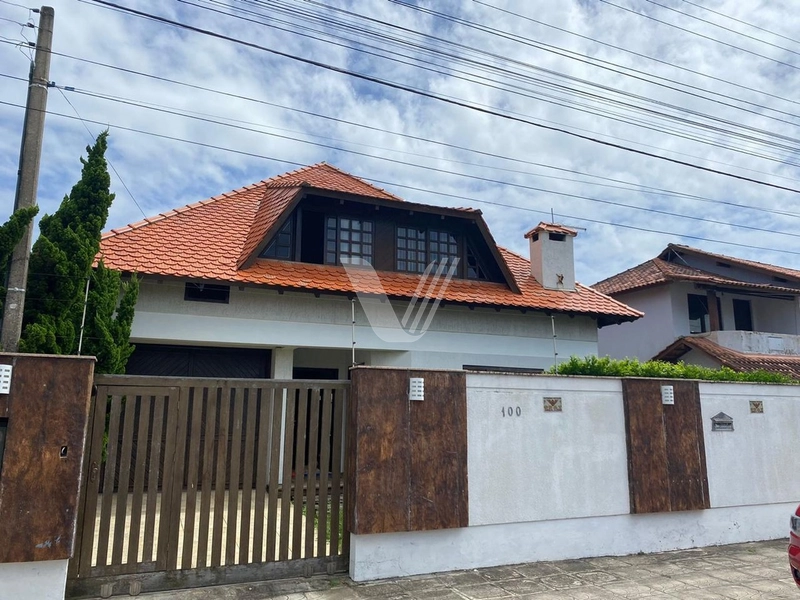 Baixou para R$ 990.000!!Ótimo sobrado em Tramandai 3 dorm.com piscina: 1ª foto da galeria de imagens do imóvel