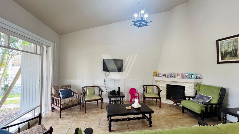 Casa no Centro de Xangri-Lá: 3ª foto da galeria de imagens do imóvel