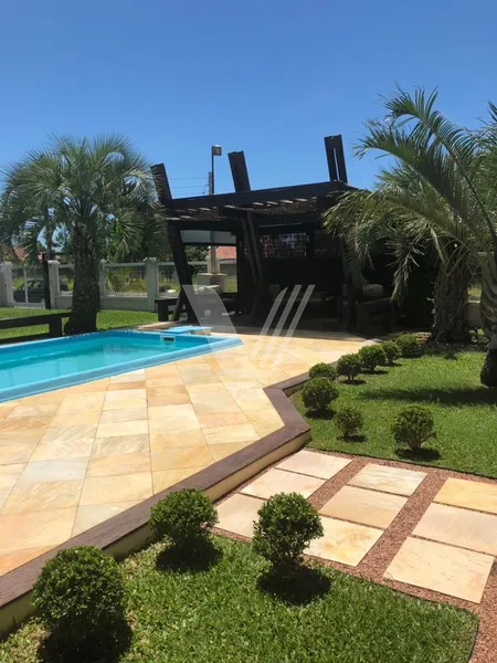 CASA MARAVILHOSA EM CAPÃO NOVO com piscina, 1.500m2, 3 dorm.: 24ª foto da galeria de imagens do imóvel