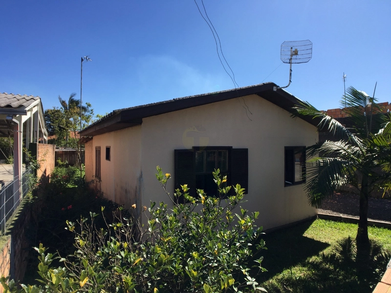 CASA COM PREÇO MAIS BAIXO DO QUE O TERRENO NA MESMA REGIÃO EM SOMBRIO: 1ª foto da galeria de imagens do imóvel