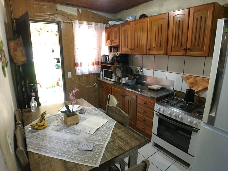 CASA COM PREÇO MAIS BAIXO DO QUE O TERRENO NA MESMA REGIÃO EM SOMBRIO: 6ª foto da galeria de imagens do imóvel