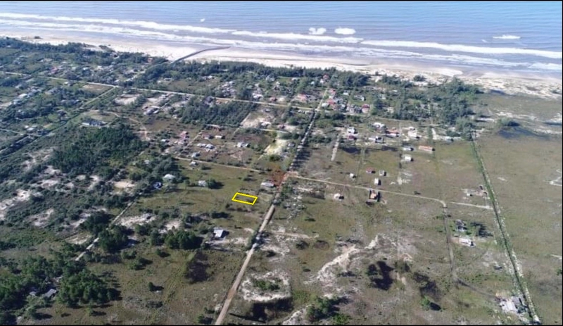 TERRENO A 500M DO MAR NO BAIRRO LAGOINHAS: 2ª foto da galeria de imagens do imóvel