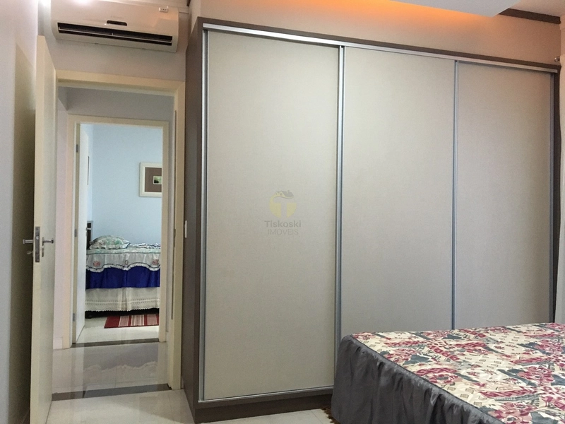 MARAVILHOSA CASA ALTO PADRÃO TODA DECORADA E MOBILIADA EM SOMBRIO: 9ª foto da galeria de imagens do imóvel