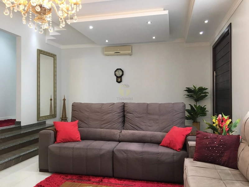 MARAVILHOSA CASA ALTO PADRÃO TODA DECORADA E MOBILIADA EM SOMBRIO: 1ª foto da galeria de imagens do imóvel