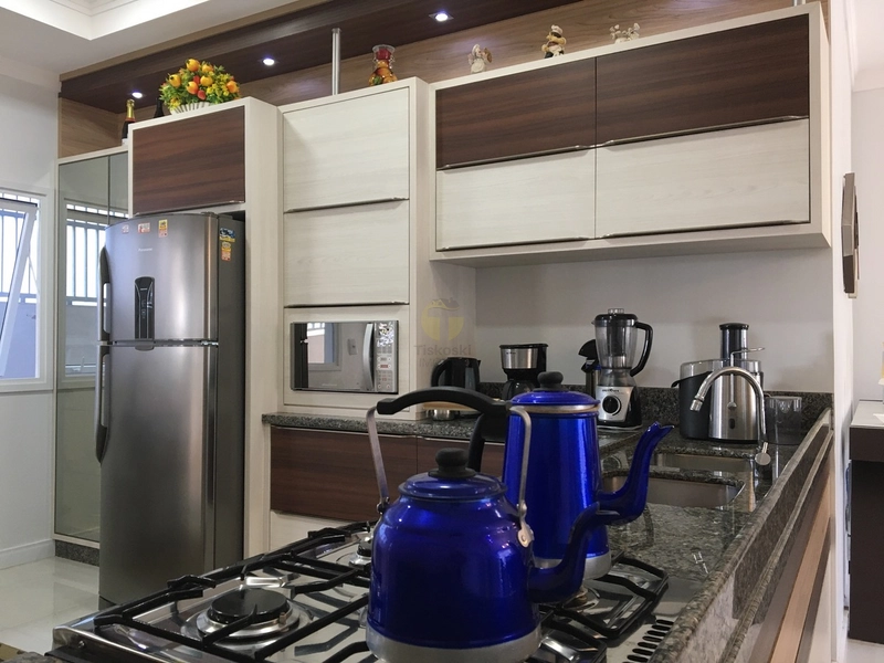 MARAVILHOSA CASA ALTO PADRÃO TODA DECORADA E MOBILIADA EM SOMBRIO: 14ª foto da galeria de imagens do imóvel