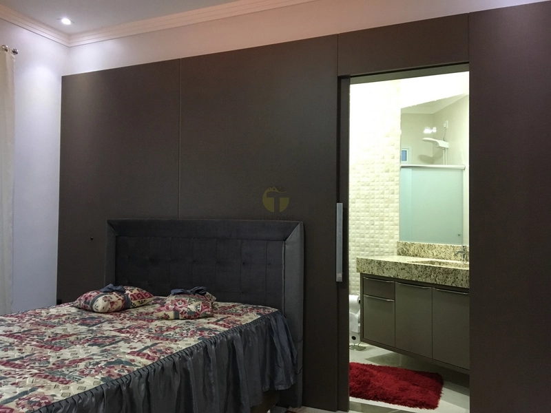 MARAVILHOSA CASA ALTO PADRÃO TODA DECORADA E MOBILIADA EM SOMBRIO: 10ª foto da galeria de imagens do imóvel