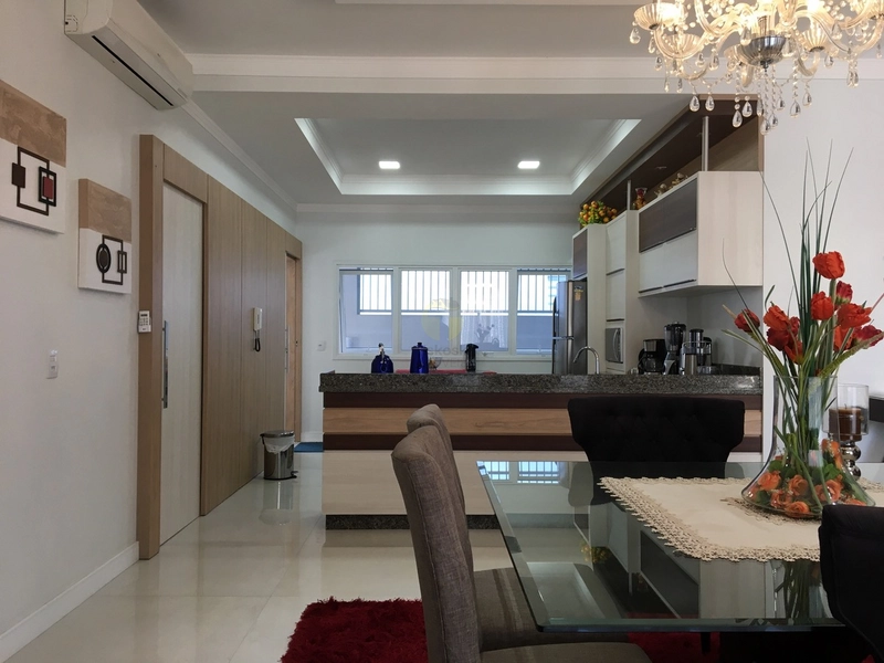 MARAVILHOSA CASA ALTO PADRÃO TODA DECORADA E MOBILIADA EM SOMBRIO: 16ª foto da galeria de imagens do imóvel