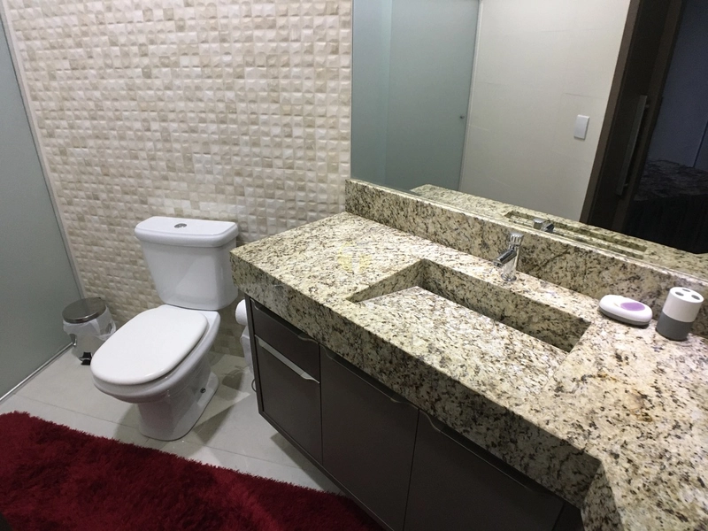 MARAVILHOSA CASA ALTO PADRÃO TODA DECORADA E MOBILIADA EM SOMBRIO: 2ª foto da galeria de imagens do imóvel