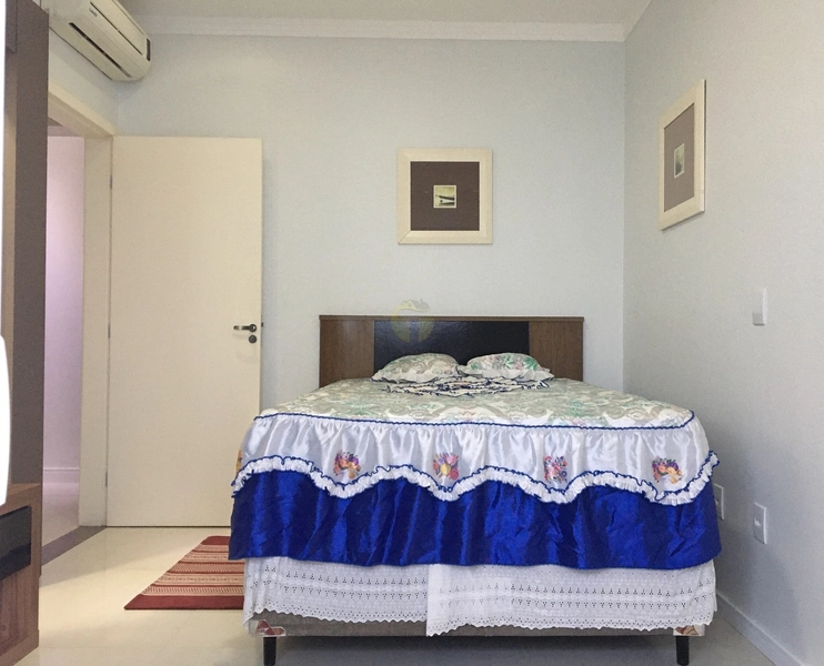 MARAVILHOSA CASA ALTO PADRÃO TODA DECORADA E MOBILIADA EM SOMBRIO: 24ª foto da galeria de imagens do imóvel