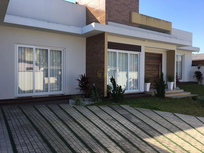 MARAVILHOSA CASA ALTO PADRÃO TODA DECORADA E MOBILIADA EM SOMBRIO: 4ª foto da galeria de imagens do imóvel