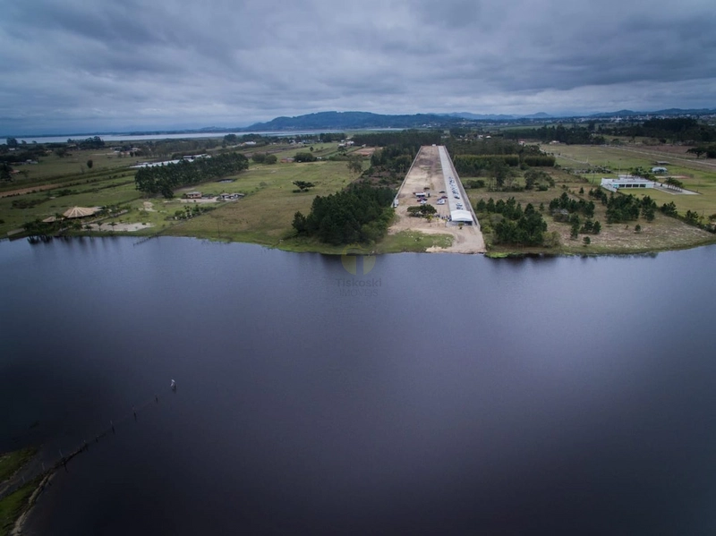 RESIDENCIAL DE LOTES EM CONTATO COM A LAGOA E A NATUREZA: 19ª foto da galeria de imagens do imóvel