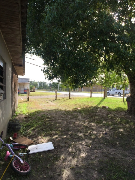 CASA MISTA DE ESQUINA NAS PROXIMIDADES DA LAGOA: 5ª foto da galeria de imagens do imóvel