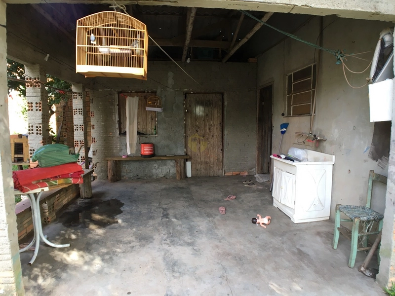 CASA MISTA DE ESQUINA NAS PROXIMIDADES DA LAGOA: 6ª foto da galeria de imagens do imóvel