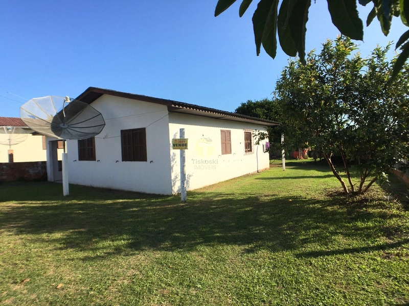 DUAS CASAS NO MESMO TERRENO NO BAIRRO SÃO JOSÉ - SOMBRIO: 8ª foto da galeria de imagens do imóvel