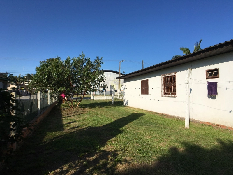 DUAS CASAS NO MESMO TERRENO NO BAIRRO SÃO JOSÉ - SOMBRIO: 9ª foto da galeria de imagens do imóvel