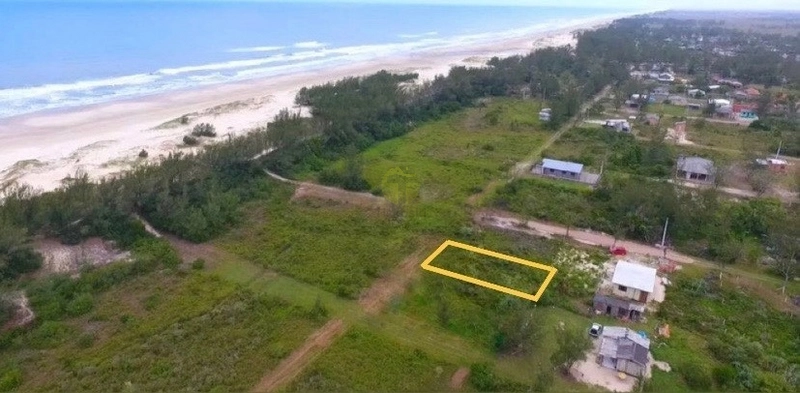 ÚNICO TERRENO BEIRA MAR LAGOINHAS BALNEÁRIO GAIVOTA SC: 1ª foto da galeria de imagens do imóvel