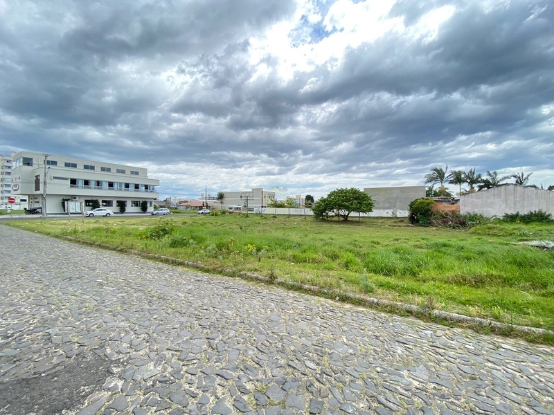 DOIS TERRENOS NO CENTRO DE SOMBRIO REGIÃO COMERCIAL E RESIDENCIAL: 1ª foto da galeria de imagens do imóvel