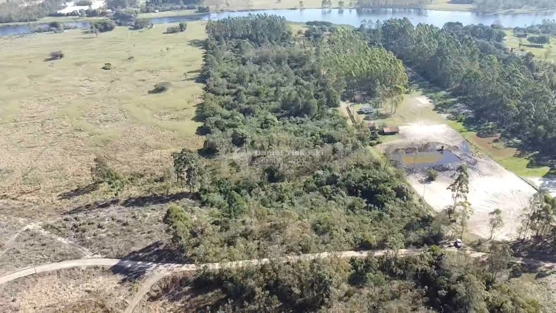 Sítio à Venda com 96.800² | Frente para Lagoa | Natureza Intocada: 6ª foto da galeria de imagens do imóvel