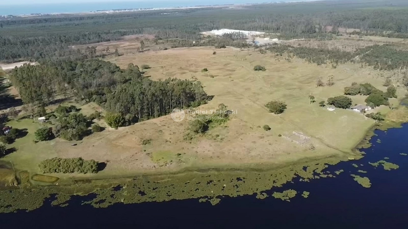 Sítio à Venda com 96.800² | Frente para Lagoa | Natureza Intocada: 1ª foto da galeria de imagens do imóvel