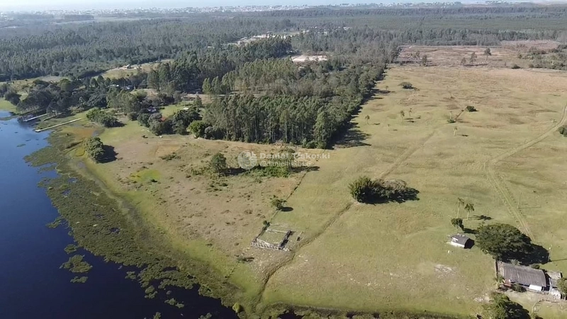 Sítio à Venda com 96.800² | Frente para Lagoa | Natureza Intocada: 2ª foto da galeria de imagens do imóvel