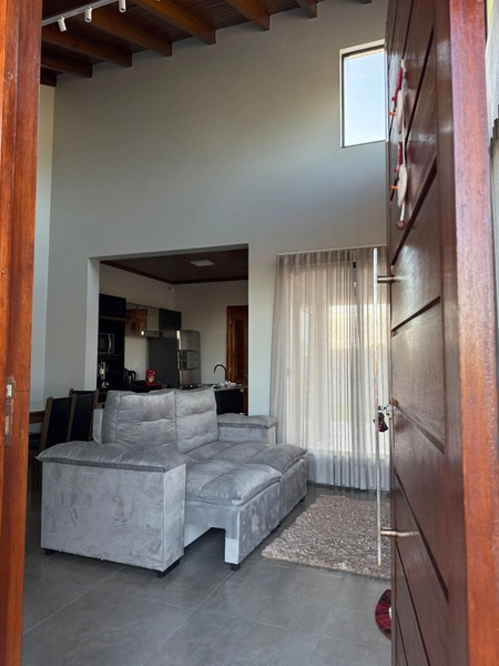 CASA À VENDA NA PRAIA: 2ª foto da galeria de imagens do imóvel