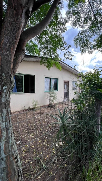 CASA À VENDA EM TERRA DE AREIA