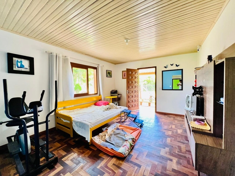 CASA EM CORNÉLIOS: 8ª foto da galeria de imagens do imóvel