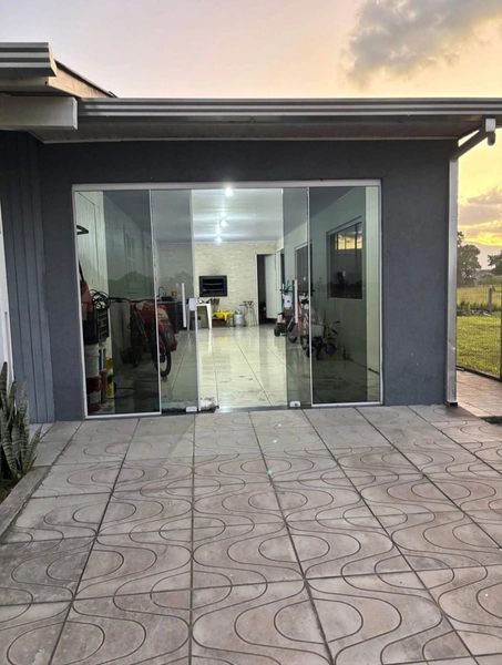 CASA À VENDA NO BAIRRO OLARIA: 2ª foto da galeria de imagens do imóvel