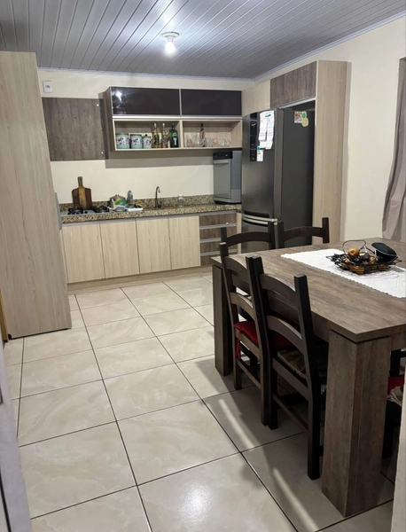 CASA À VENDA NO BAIRRO OLARIA: 3ª foto da galeria de imagens do imóvel