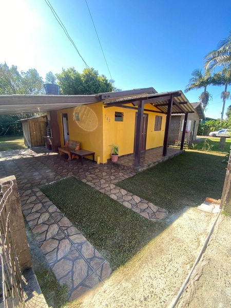 CASA À VENDA EM TERRA DE AREIA: 2ª foto da galeria de imagens do imóvel