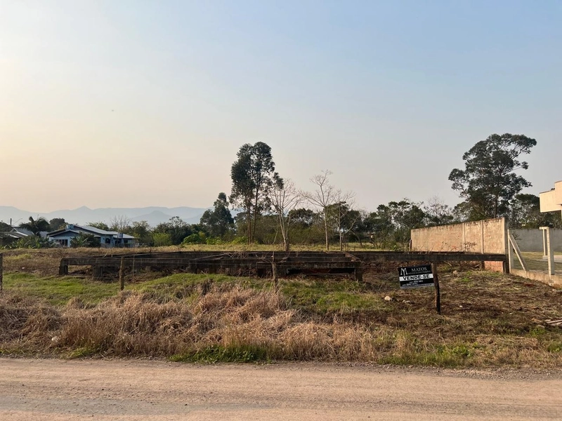 TERRENO CENTRO DE TERRA DE AREIA: 1ª foto da galeria de imagens do imóvel