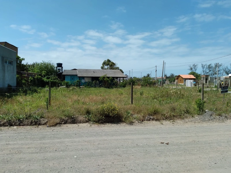 DOIS TERRENOS EM CAPÃO NOVO: 4ª foto da galeria de imagens do imóvel