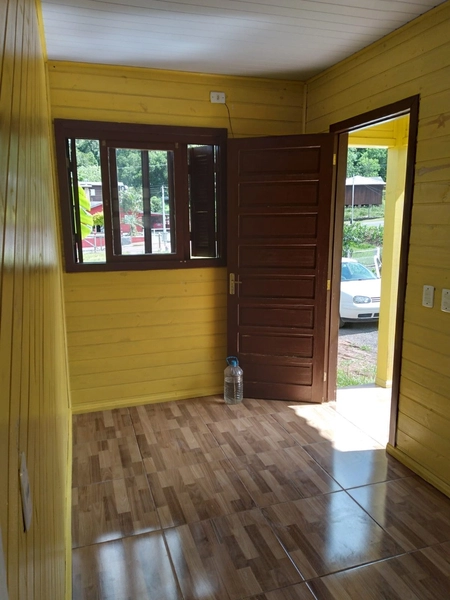 CASA DE MADEIRA: 3ª foto da galeria de imagens do imóvel