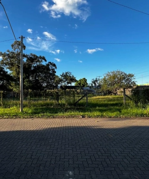 TERRENO DE ESQUINA NO CENTRO DE TERRA DE AREIA: 3ª foto da galeria de imagens do imóvel