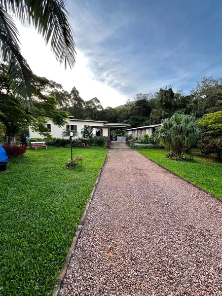 ÁREA COM CASA EM MAQUINÉ: 1ª foto da galeria de imagens do imóvel