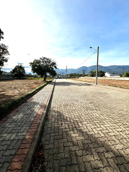 LOTES NO CONDOMÍNIO EM MAQUINÉ: 3ª foto da galeria de imagens do imóvel