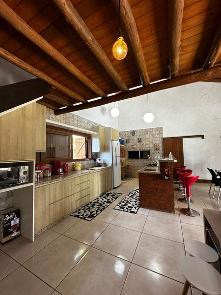 CASA EM TERRA DE AREIA: 6ª foto da galeria de imagens do imóvel