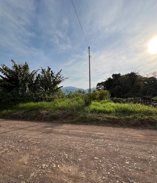 ÁREA DE TERRA EM ITATI: 1ª foto da galeria de imagens do imóvel