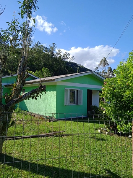 CASA EM TRÊS PINHEIROS: 3ª foto da galeria de imagens do imóvel