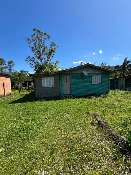 TERRENO  EM TRÊS PINHEIROS: 1ª foto da galeria de imagens do imóvel