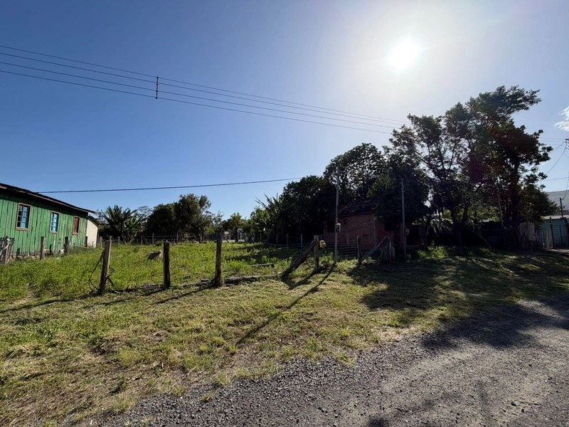 TERRENO NO CENTRO: 1ª foto da galeria de imagens do imóvel