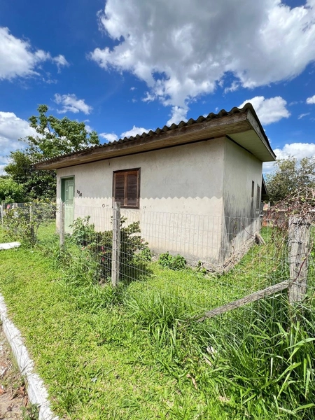 CASA  À VENDA EM TERRA DE AREIA: 5ª foto da galeria de imagens do imóvel