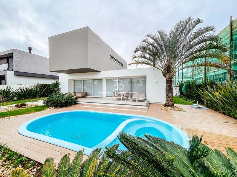 Sobrado com Design Contemporâneo: 5ª foto da galeria de imagens do imóvel
