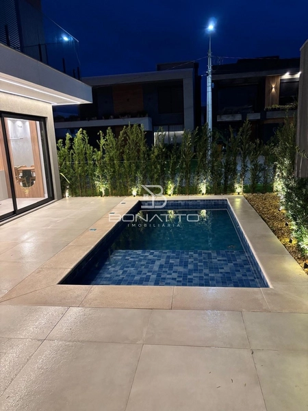 Casa nova com piscina a venda: 14ª foto da galeria de imagens do imóvel