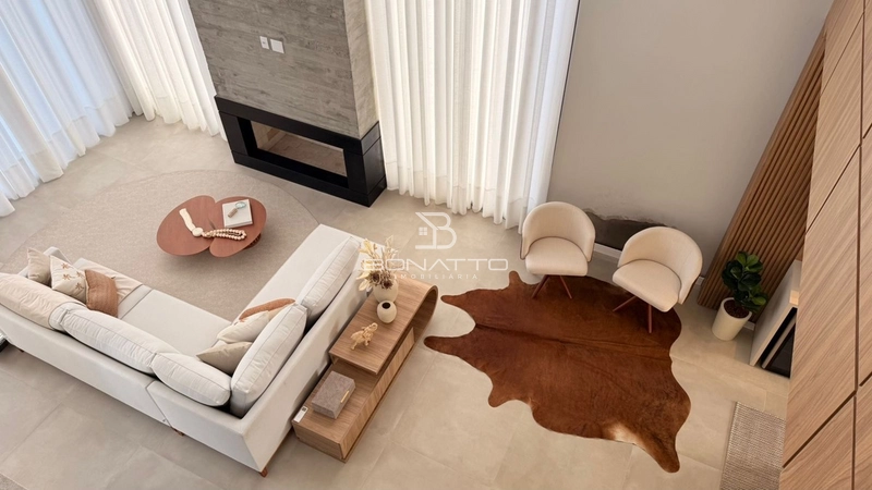 Casa nova com piscina a venda: 5ª foto da galeria de imagens do imóvel