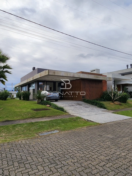 Casa Térrea com 4 suites no Condomínio Capão Ilhas Resort