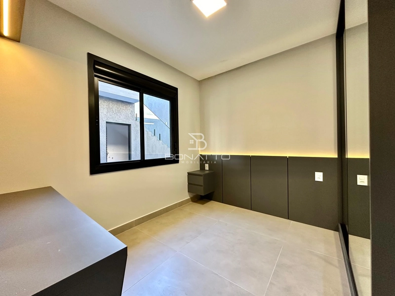 Casa alto padrão com terraço e piscina: 17ª foto da galeria de imagens do imóvel