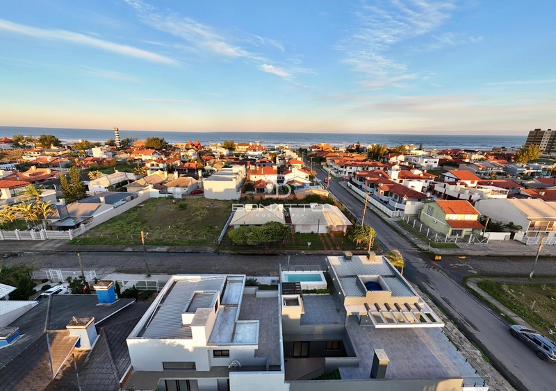 Casa alto padrão com terraço e piscina: 27ª foto da galeria de imagens do imóvel